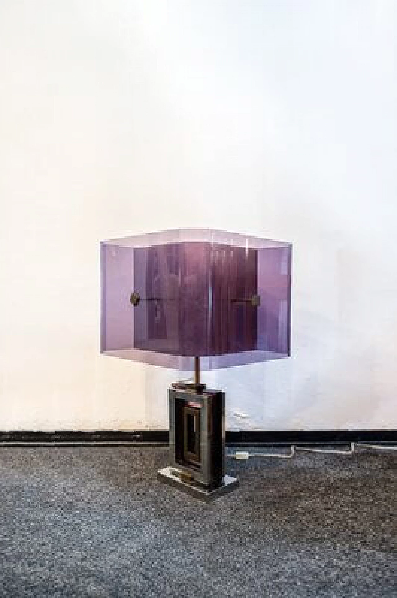 Lampada da tavolo in ottone cromato e vetro acrilico di Romeo Rega, anni '70 1