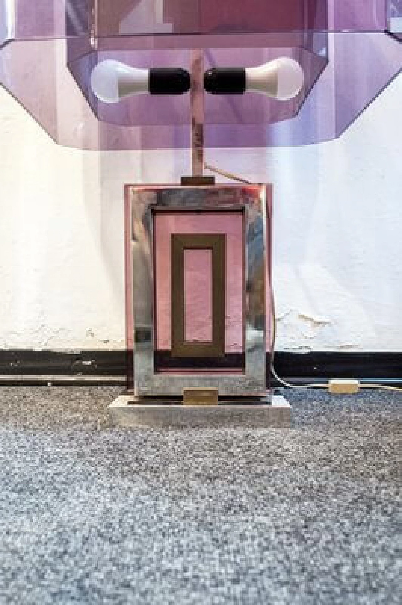 Lampada da tavolo in ottone cromato e vetro acrilico di Romeo Rega, anni '70 4