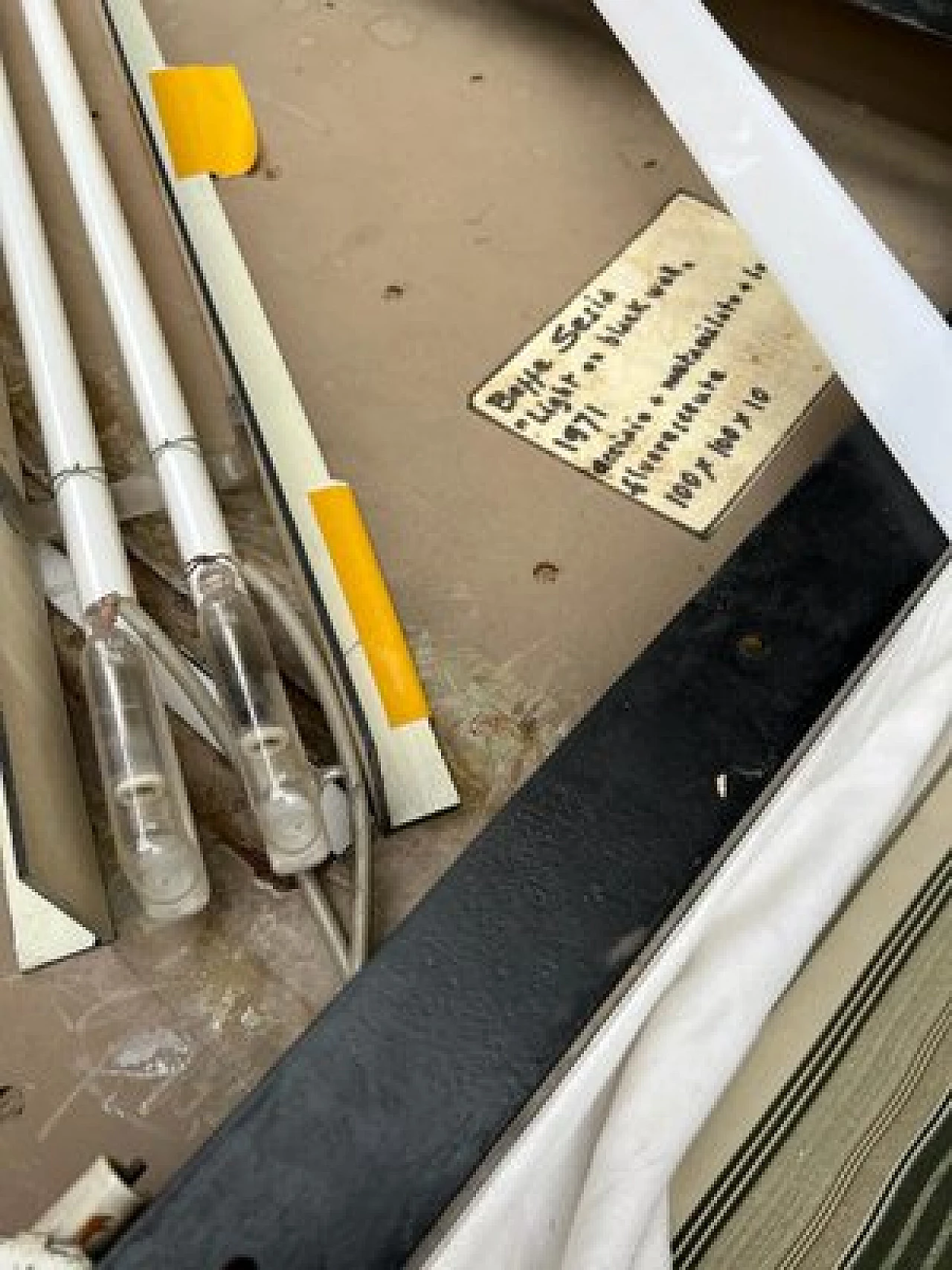 Beppe Sesia, Light on Black Wall, scultura luminosa in acciaio e metacrilato, 1971 5