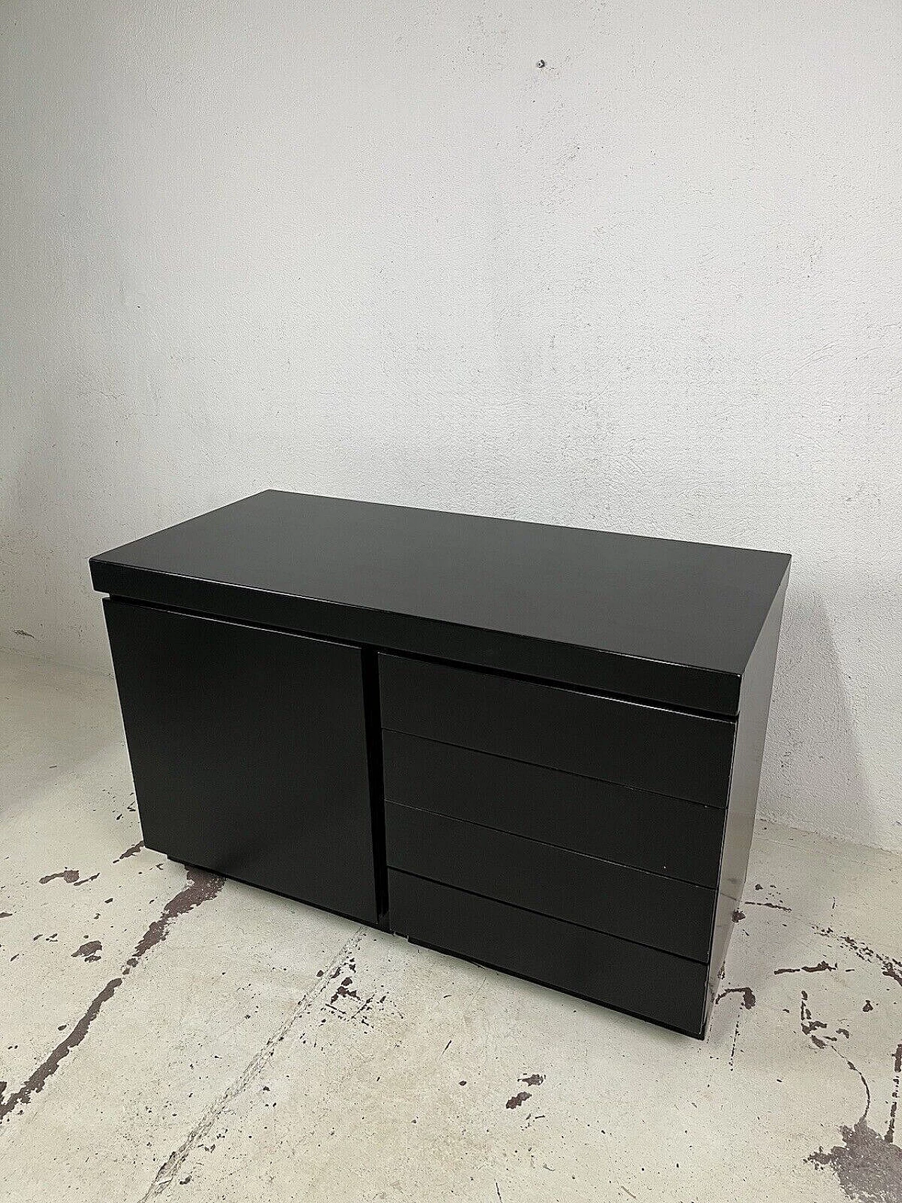 Credenza in legno laccato nero, anni '70 4