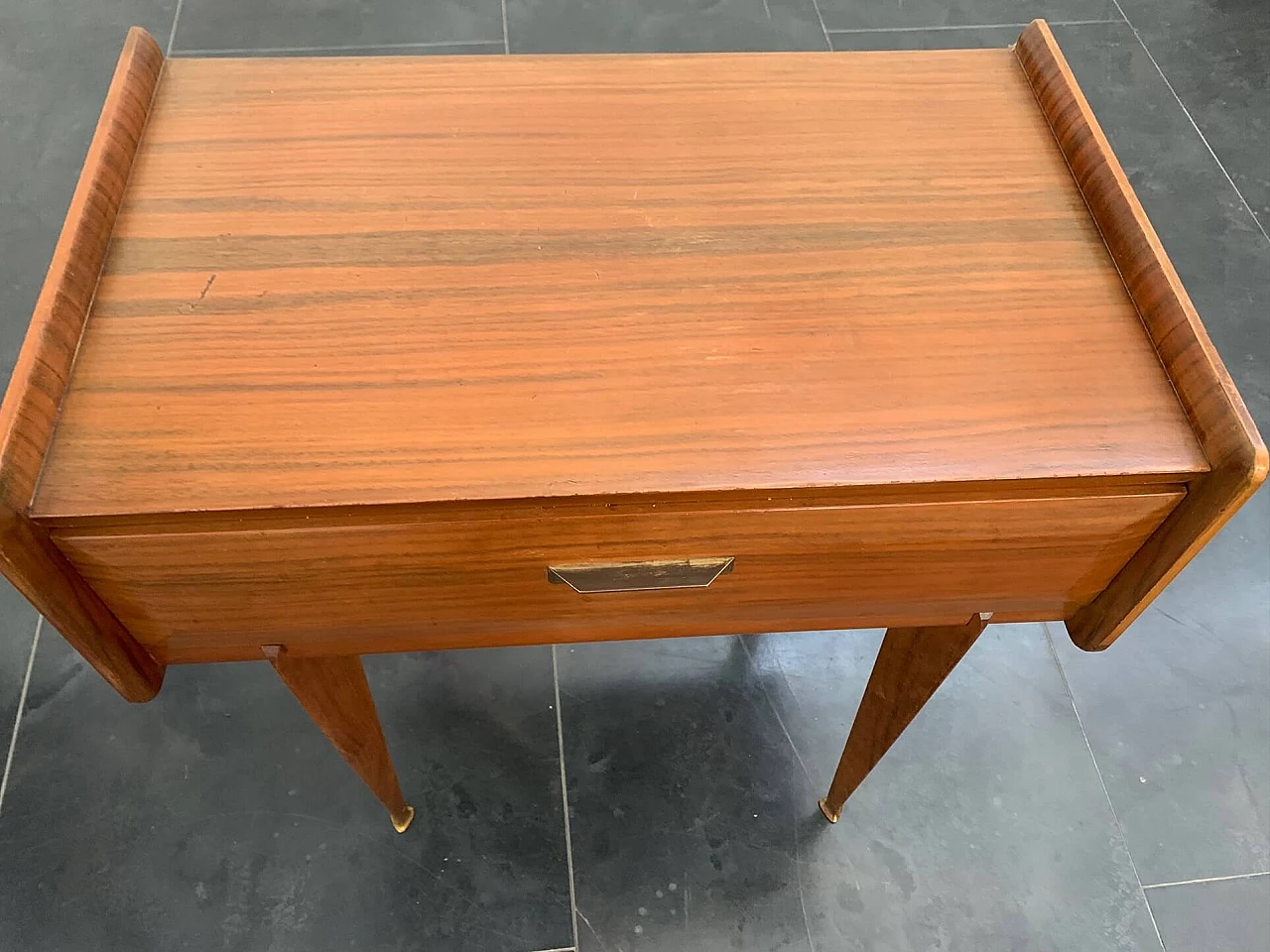 Coppia di comodini in palissandro, anni '50 8