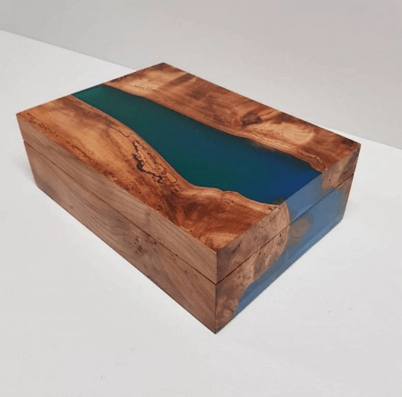 French epoxy resin box with geometric pattern 19