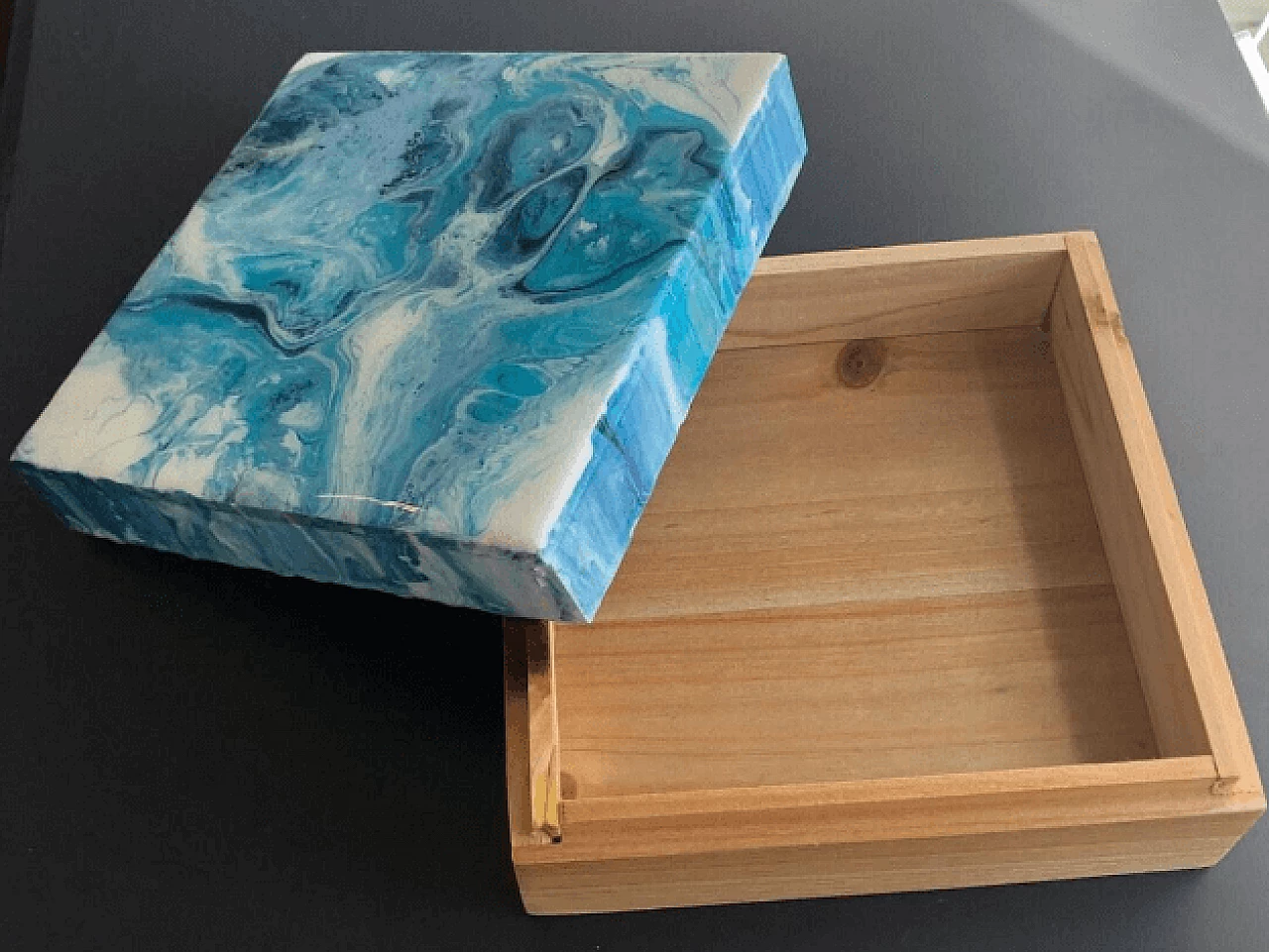 French epoxy resin box with geometric pattern 20
