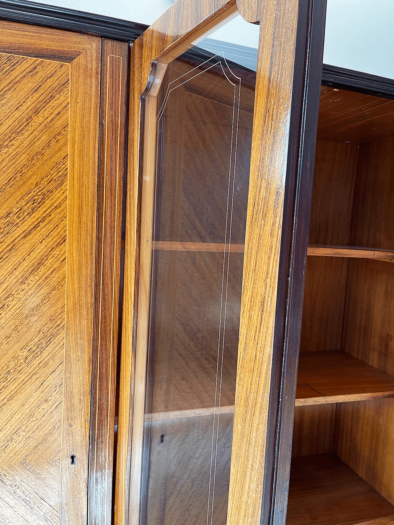 Venetian wood cabinet with showcase, 1960s 10