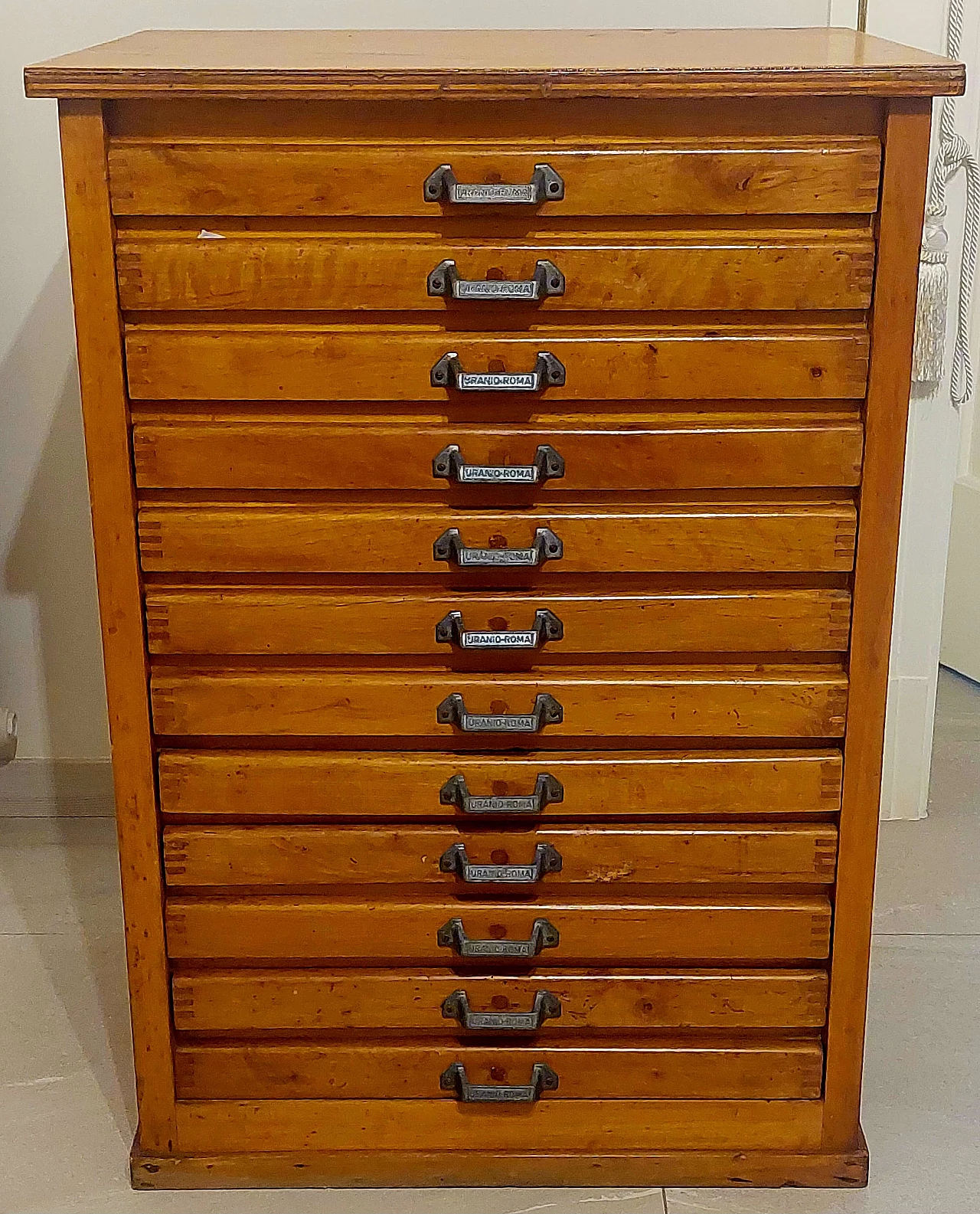 Cassettiera tipografica in legno con maniglie in metallo, anni '50 1