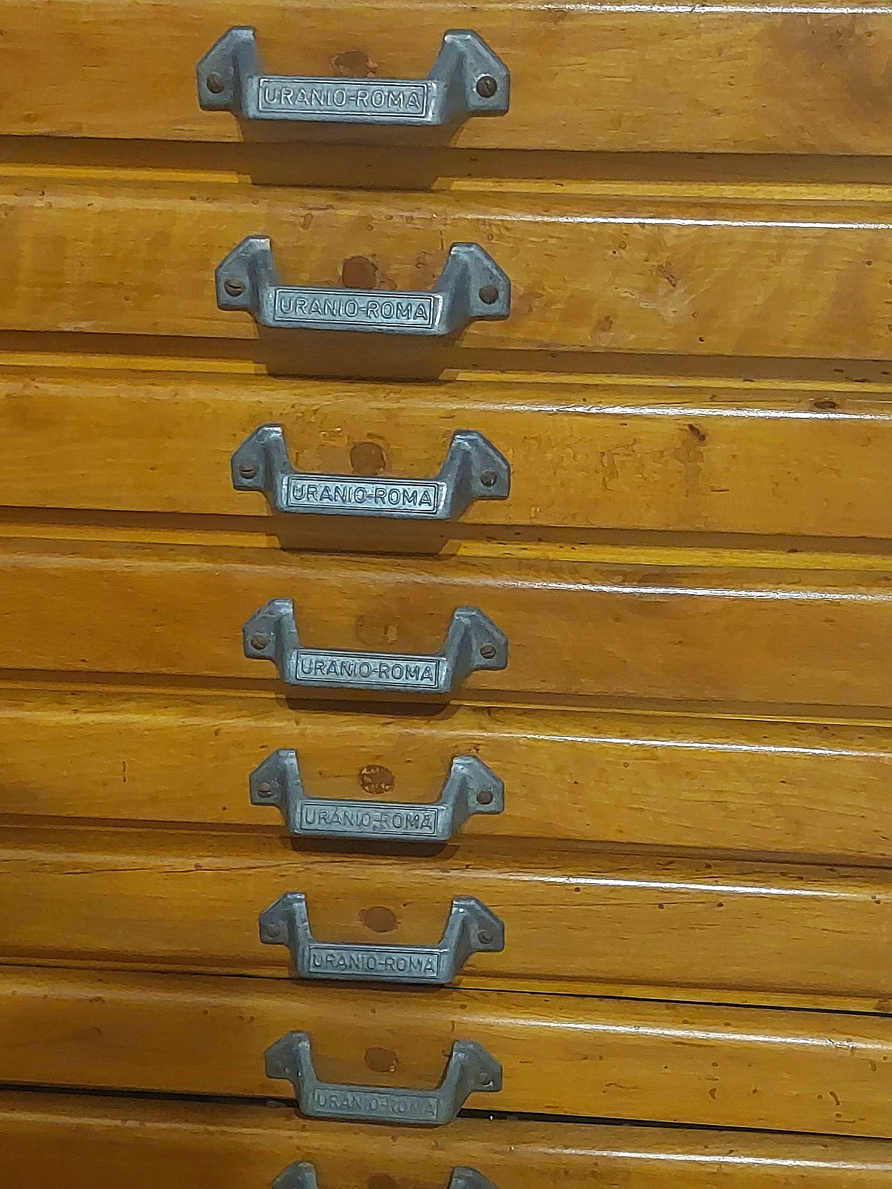 Cassettiera tipografica in legno con maniglie in metallo, anni '50 3