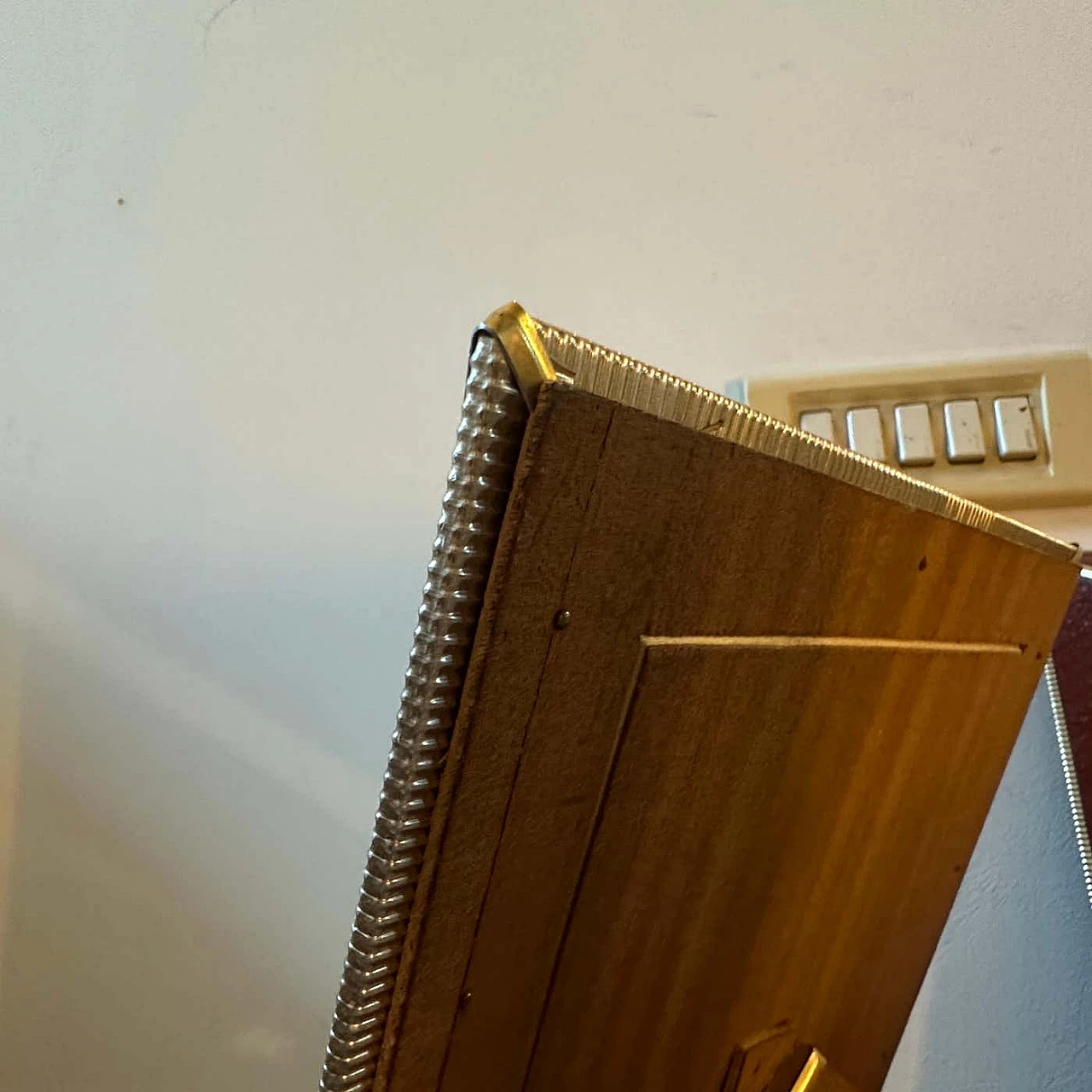 Pair of Art Deco frames in brass, burgundy and mirrored glass, 1930s 7