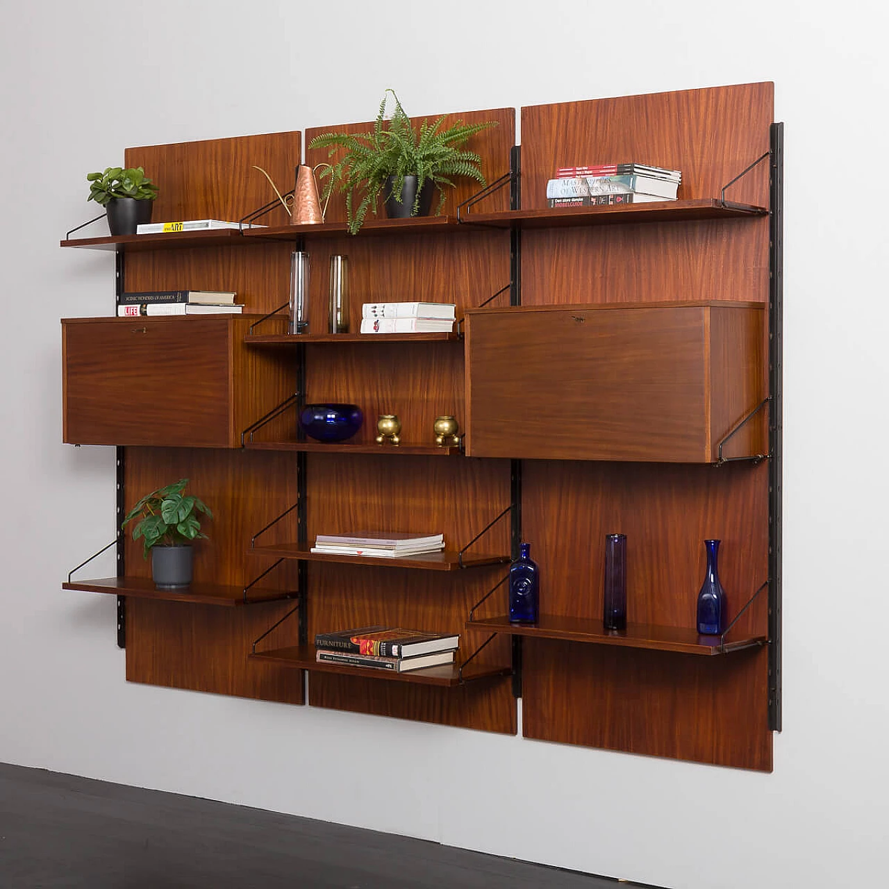 Libreria da parete in mogano a tre moduli attribuita a Ico Parisi, anni '60 2