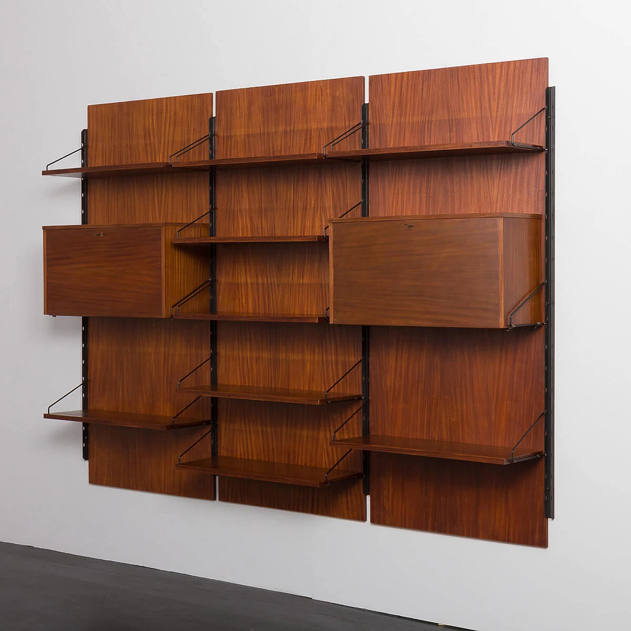 Libreria da parete in mogano a tre moduli attribuita a Ico Parisi, anni '60 3
