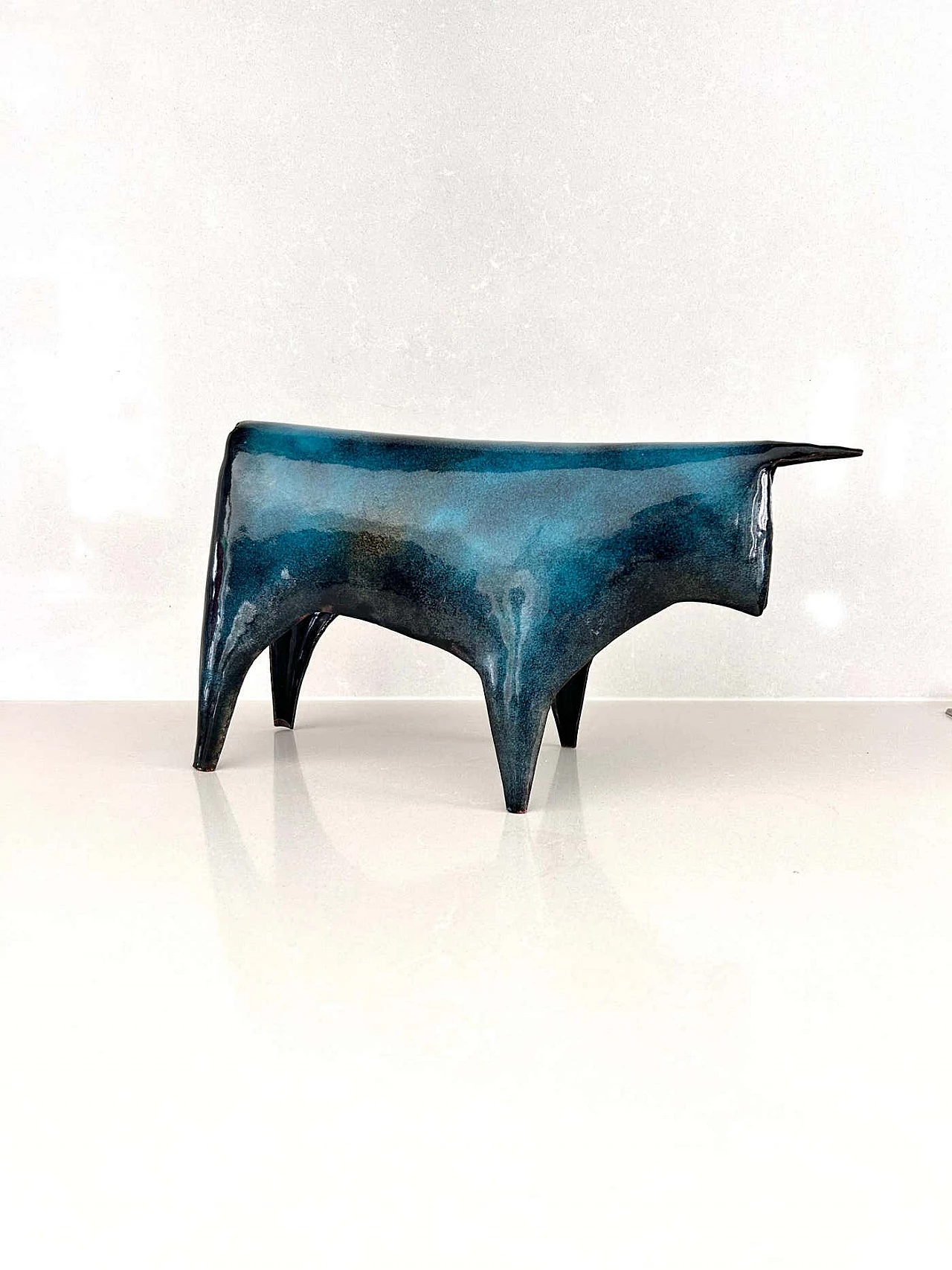 Scultura a forma di toro in rame smaltato di Gio Ponti per De Poli, anni '50 3