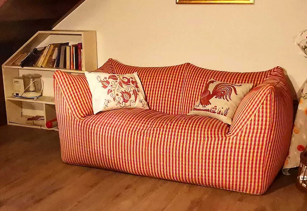 Red and white Le Bambole sofa by Mario Bellini for B&B Italia, 1972 11