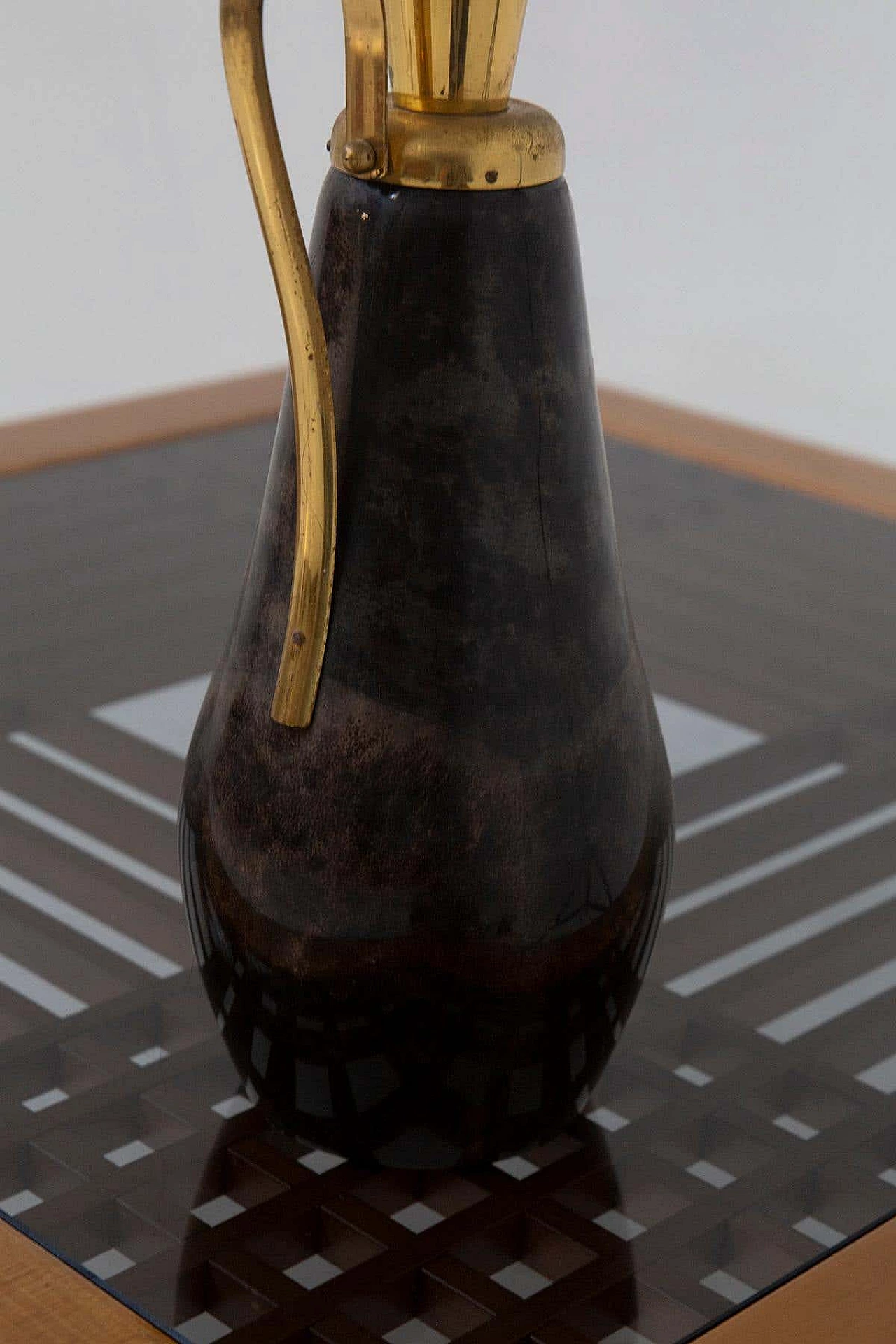 Caraffa termica in ottone e pergamena di Aldo Tura per Macabo, anni '50 5