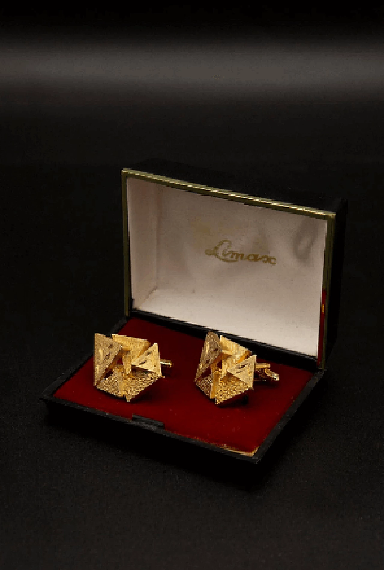 Pair of Art Deco gilded metal cufflinks, 1920s 1