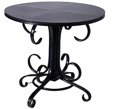 Art Deco round shiny black lacquered wood table, early 20th century