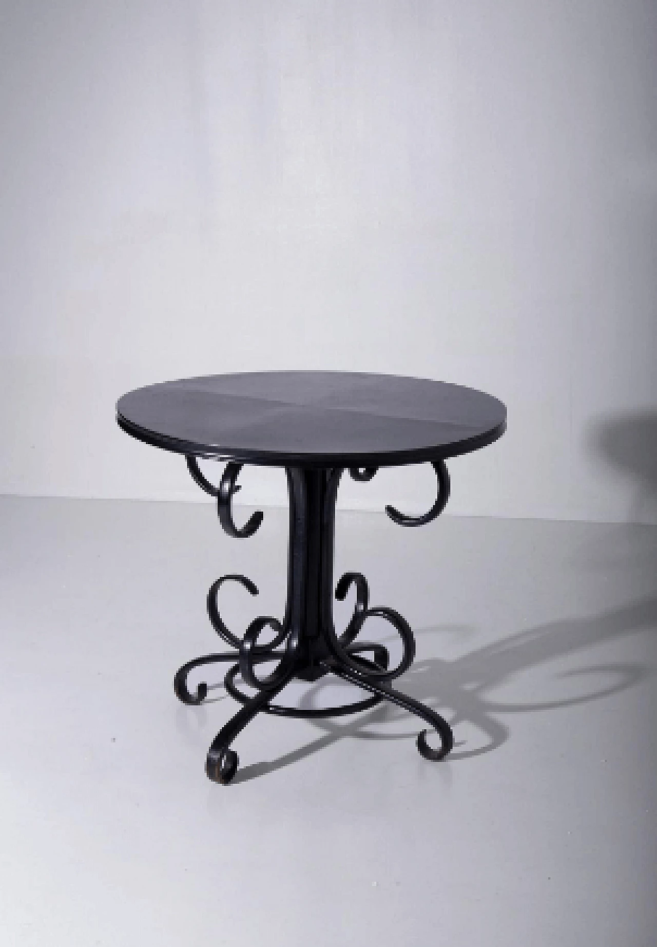 Tavolo Art Déco rotondo in legno laccato nero lucido, inizio '900 2