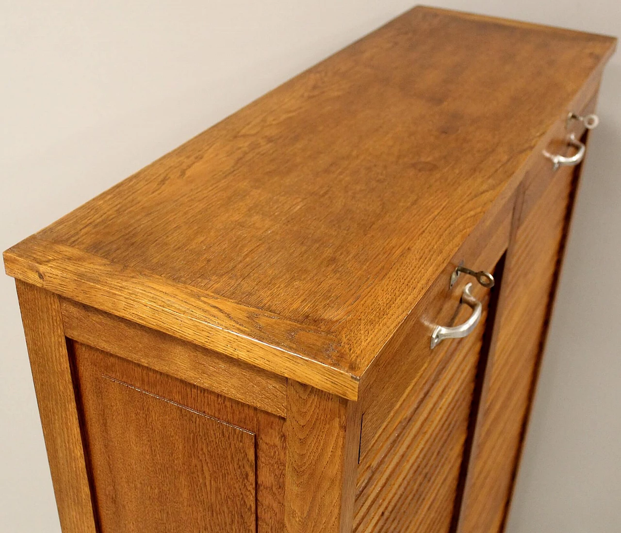Oak double shutter filing cabinet, early 20th century 6