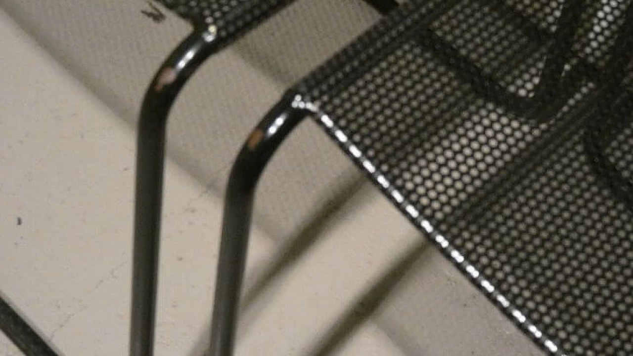 6 Sedie in metallo verniciato nero di Fly Line, anni '80 15