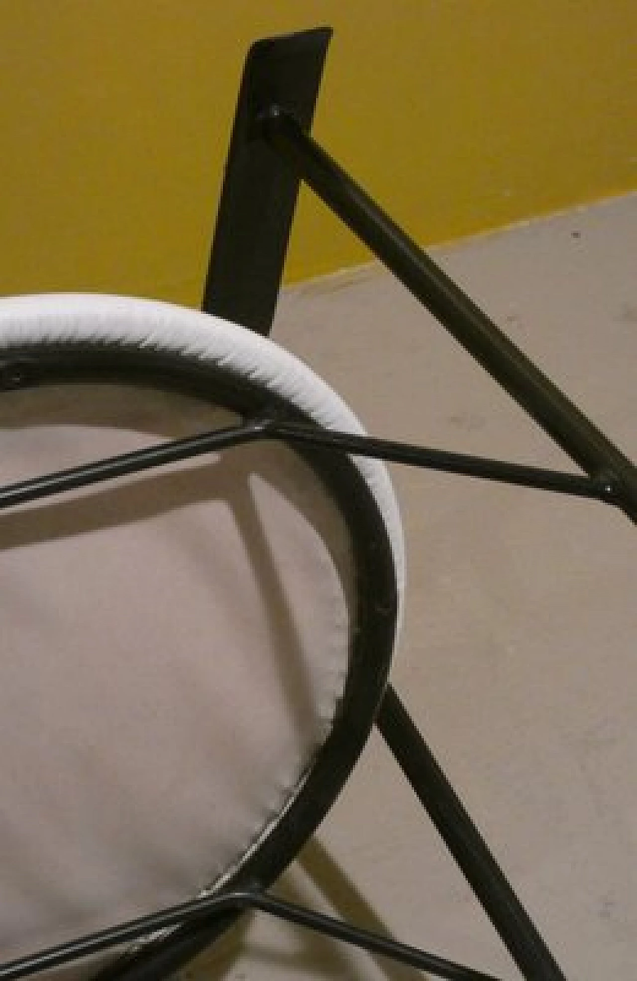 4 Armchairs in black metal and white skai, 1980s 3