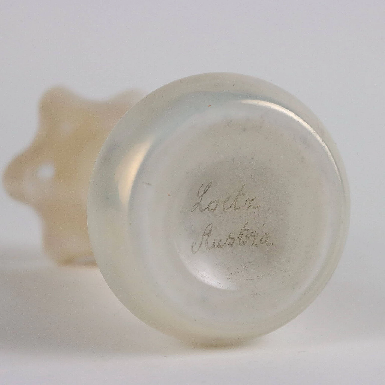 Loetz iridescent glass vase, early 20th century 6