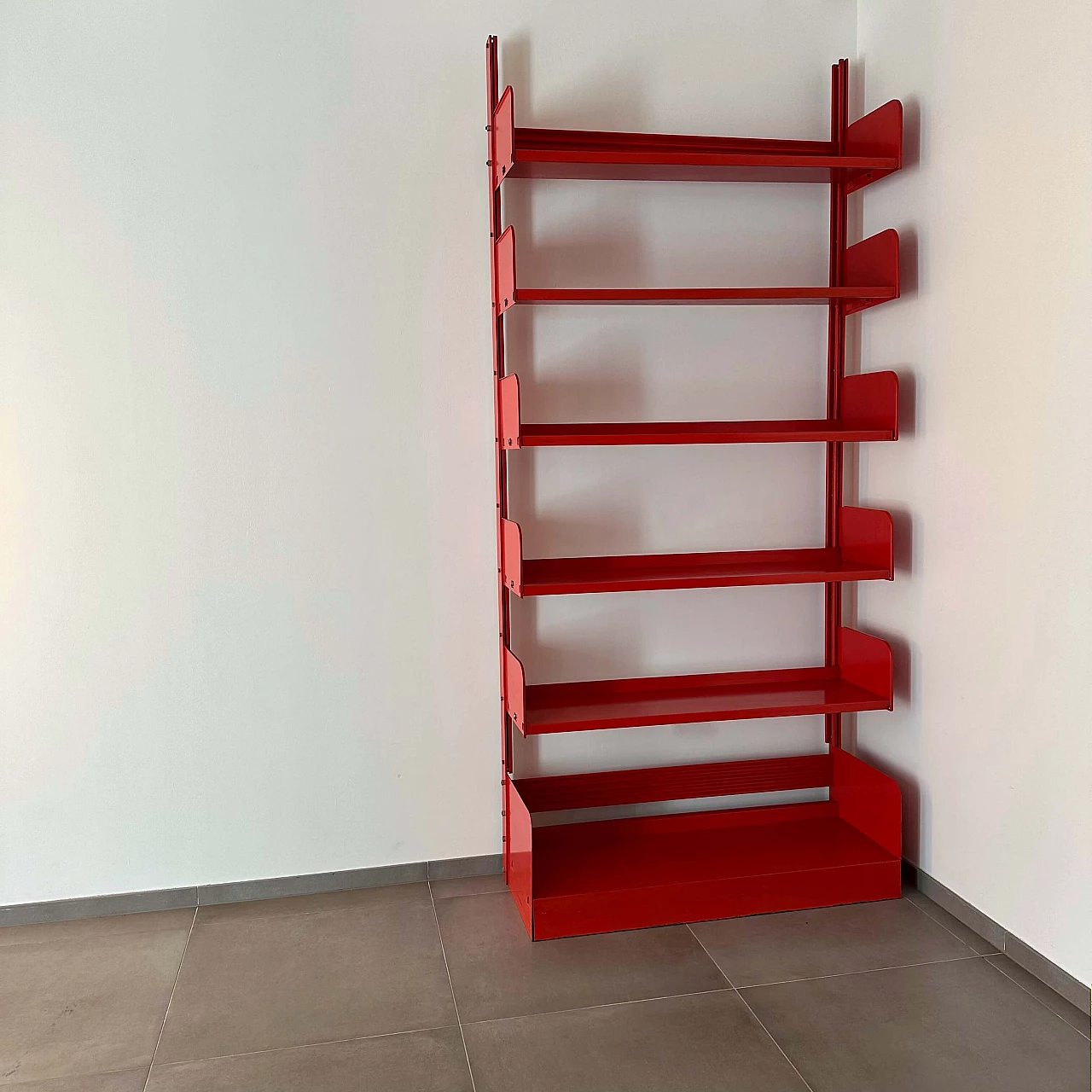 Red metal bookcase Congresso by Lips Vago, 1968 2
