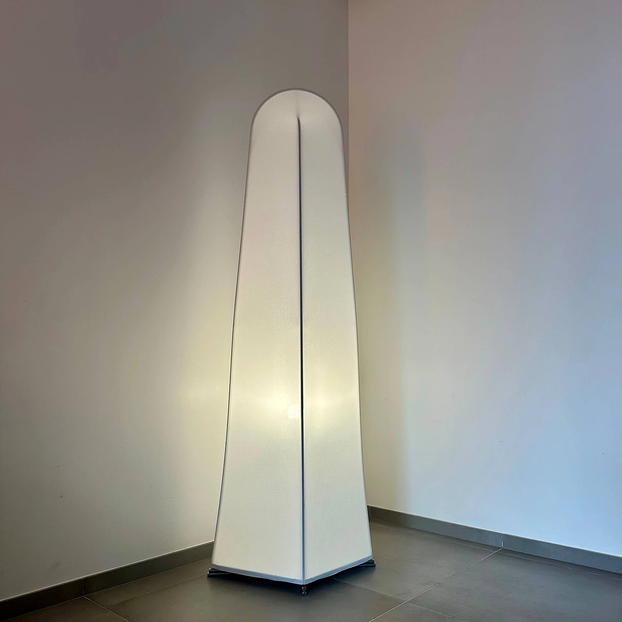 Lampada da terra Kazuki 3 di Kazuhide Takahama per Sirrah, 1975 2