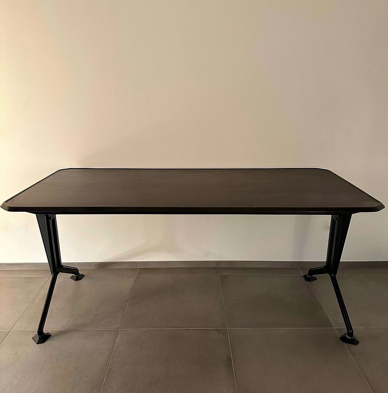 Tavolo Arco di BBPR per Olivetti, 1963 5