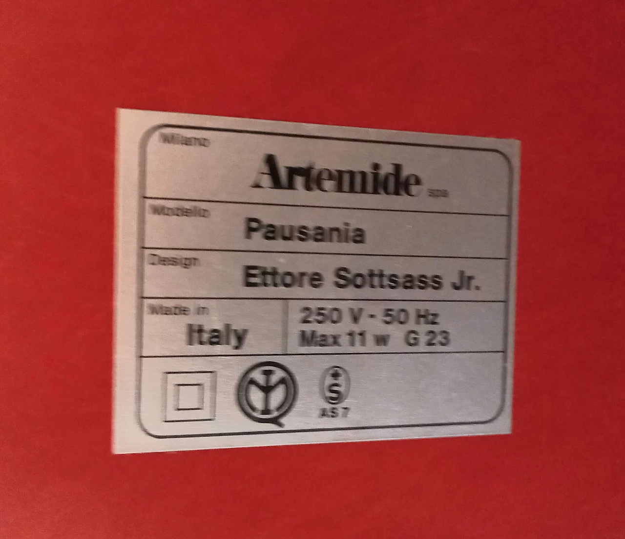 Lampada da tavolo Pausania di Ettore Sottsass per Artemide, anni '80 3