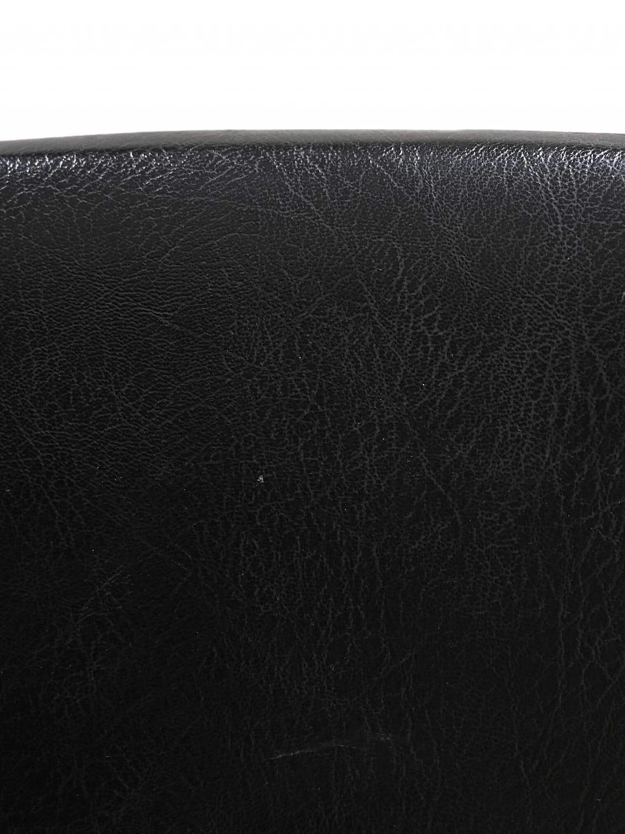 Poltrona scandinava in teak e similpelle nera, anni '60 5