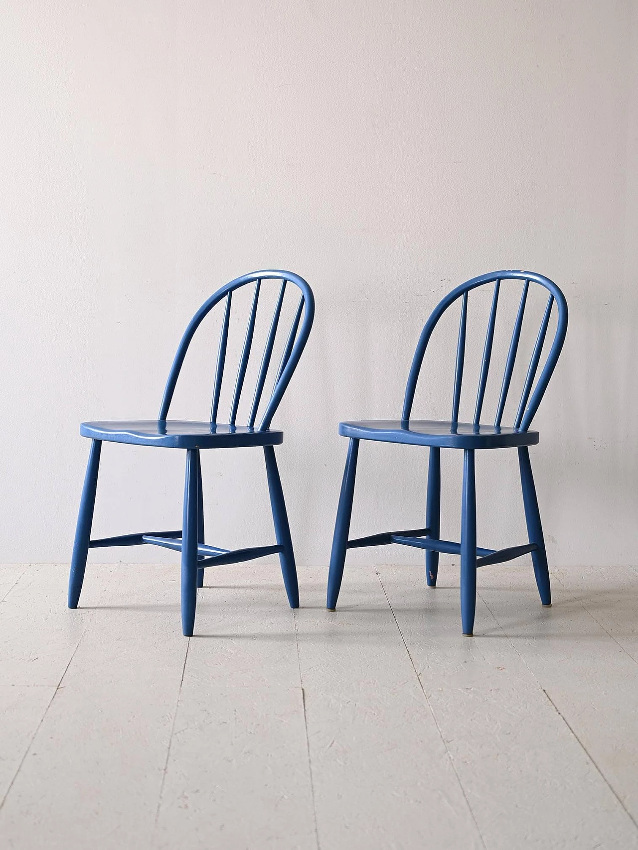 Pair of Scandinavian blue wood chairs, 1960s 4