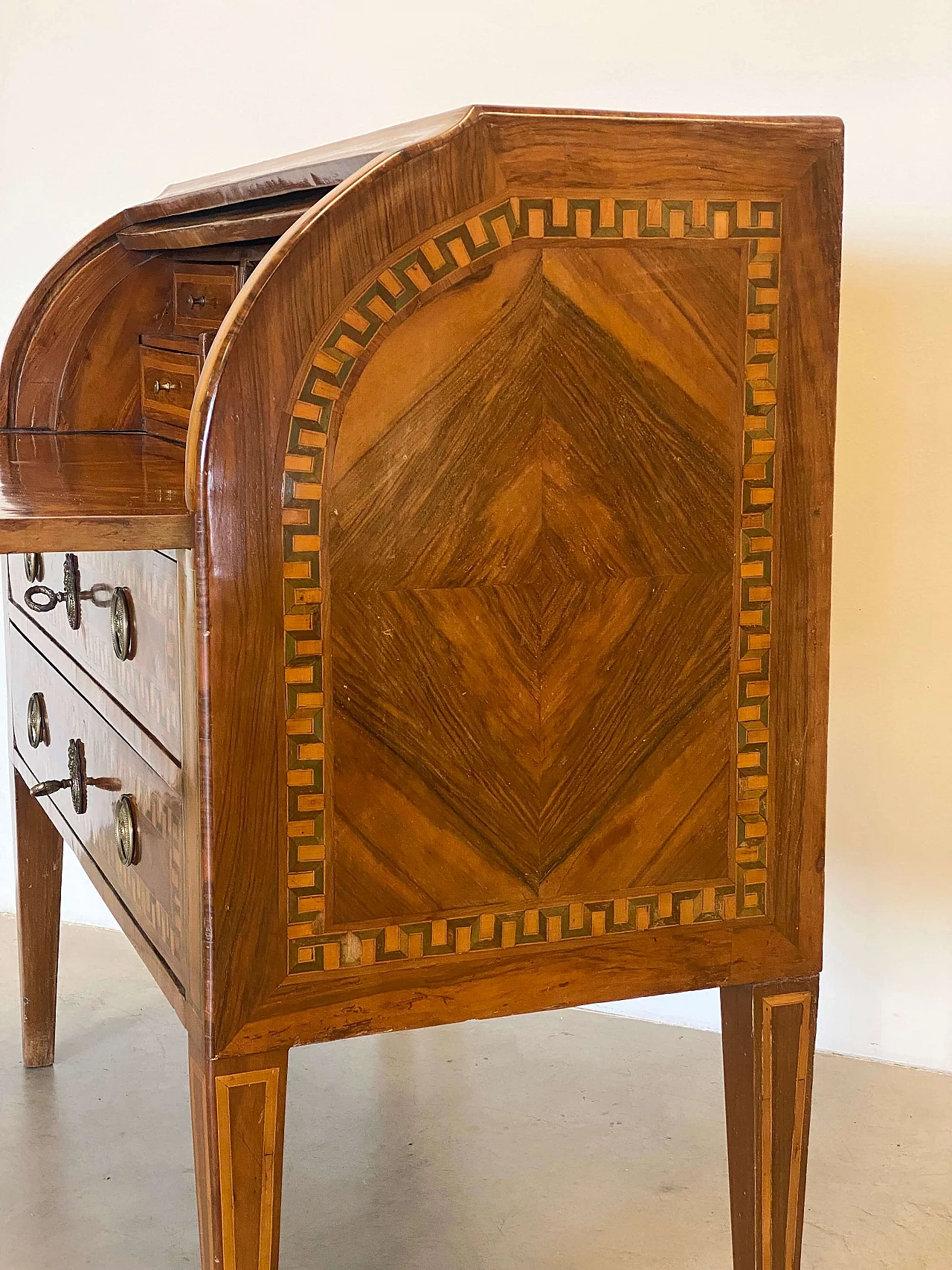 Louis XVI panelled and inlaid walnut roller writing desk, 18th century 24