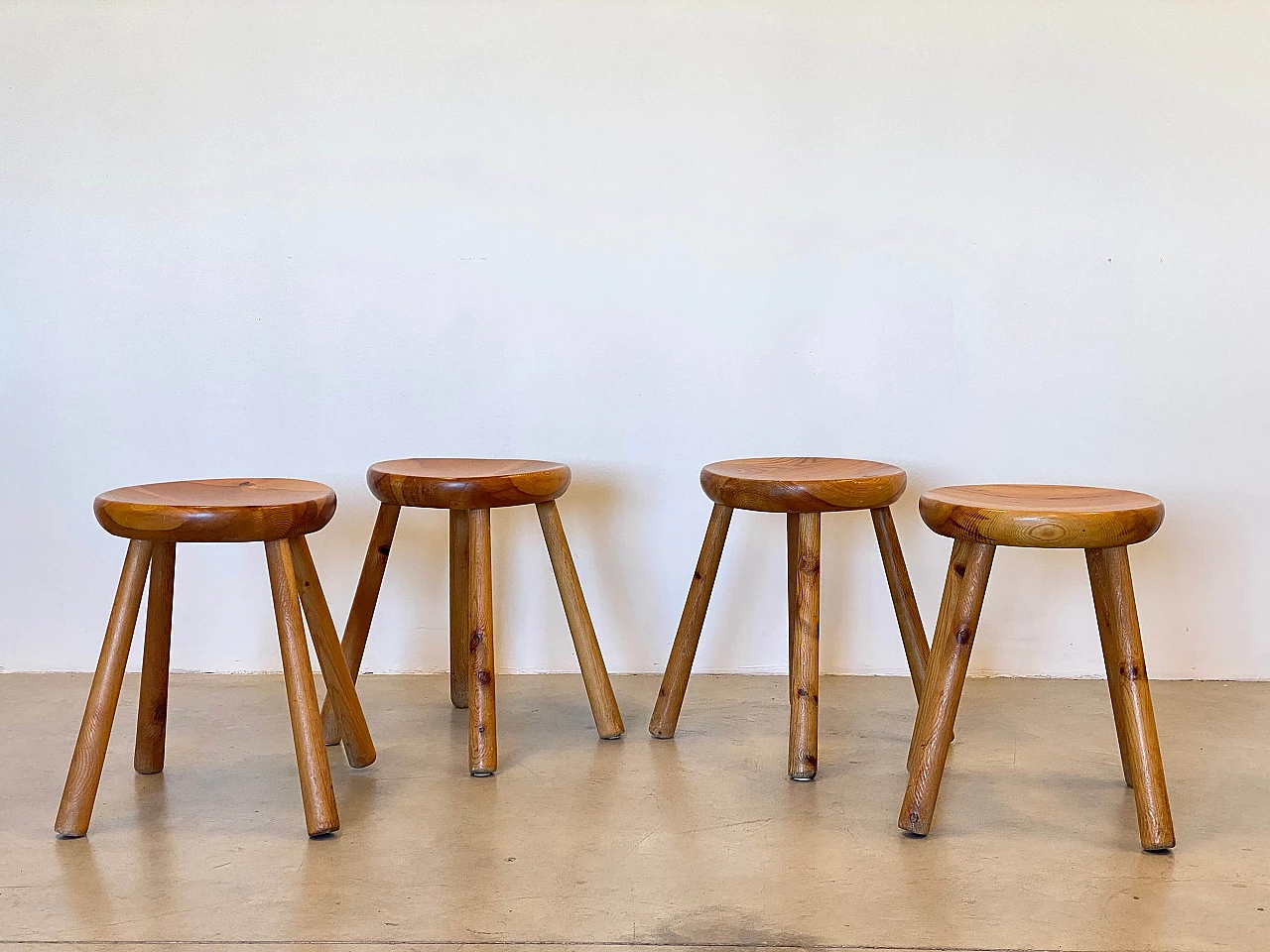 4 Pine stools in the style of Charlotte Perriand, 1960s 2