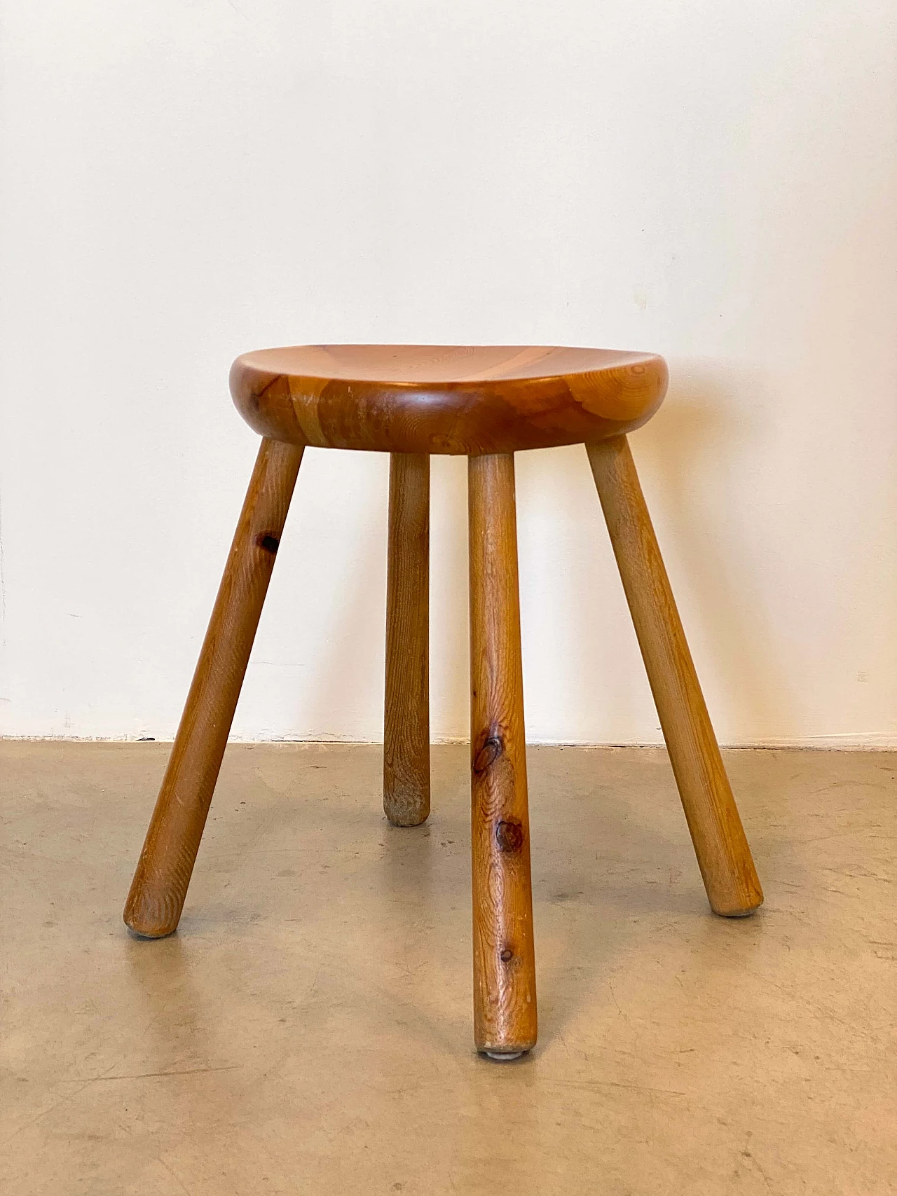 4 Pine stools in the style of Charlotte Perriand, 1960s 4