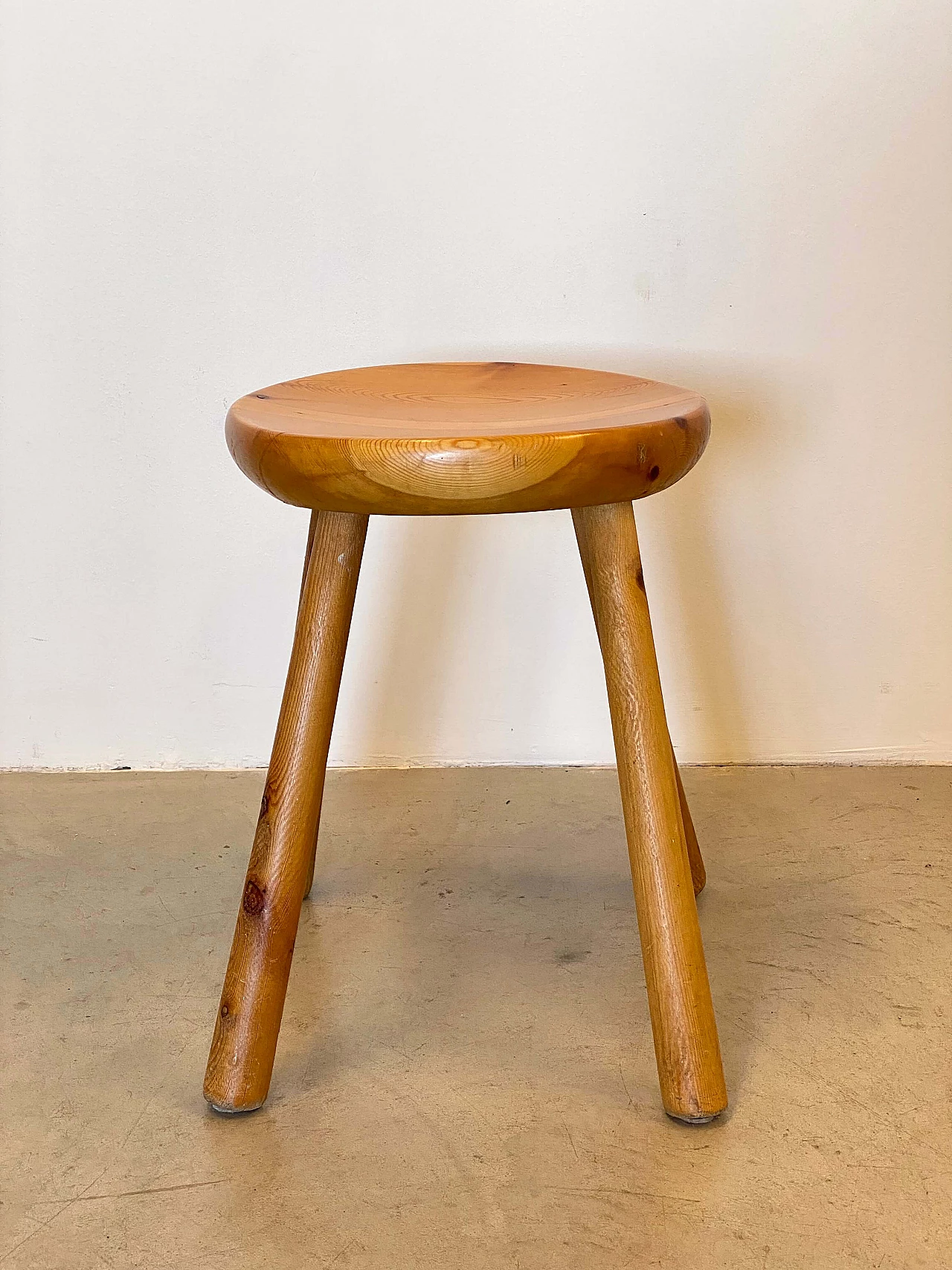 4 Pine stools in the style of Charlotte Perriand, 1960s 9