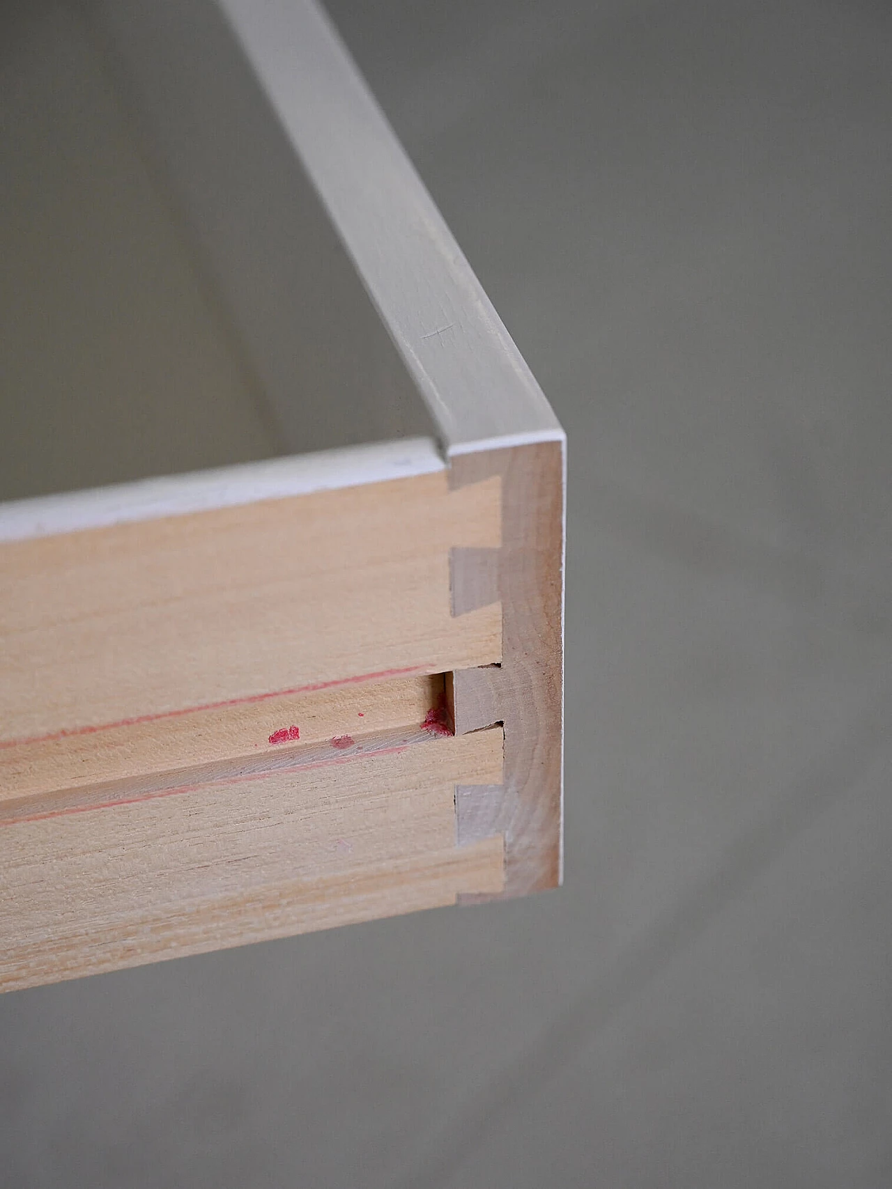 Cassettiera a sei cassetti in legno dipinto bianco, anni '60 9