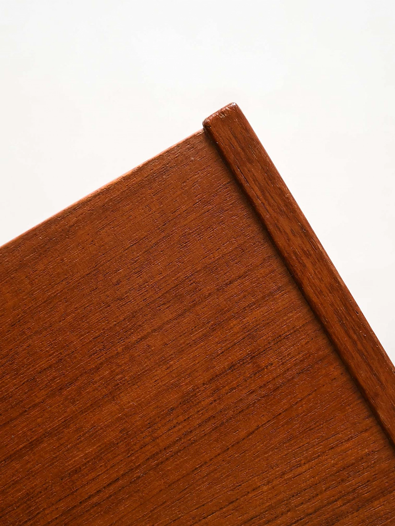 Comodino squadrato svedese in legno, anni '60 6