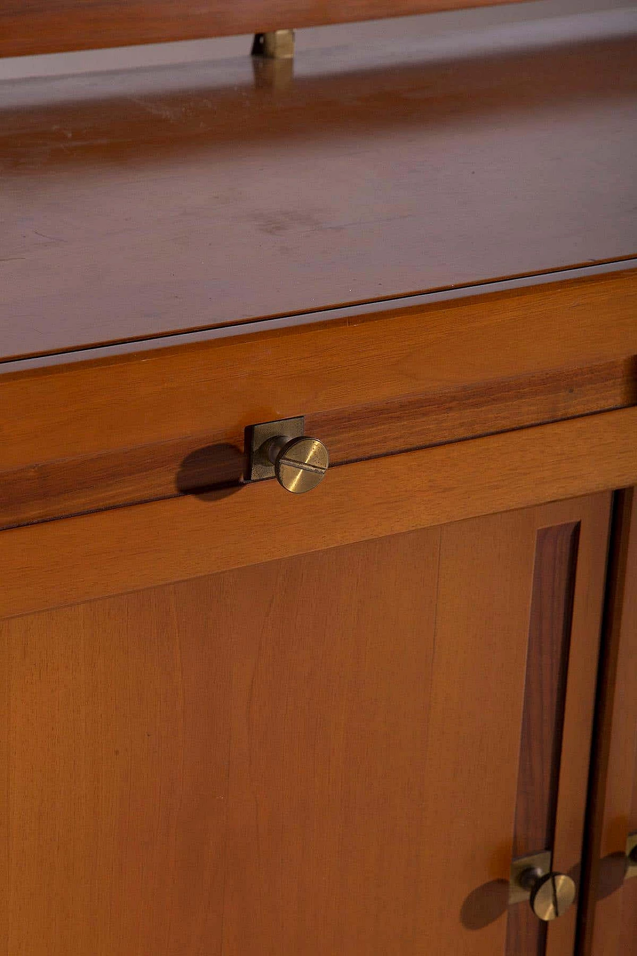 Walnut sideboard by Mobili d'arte Cantù, 1950s 6