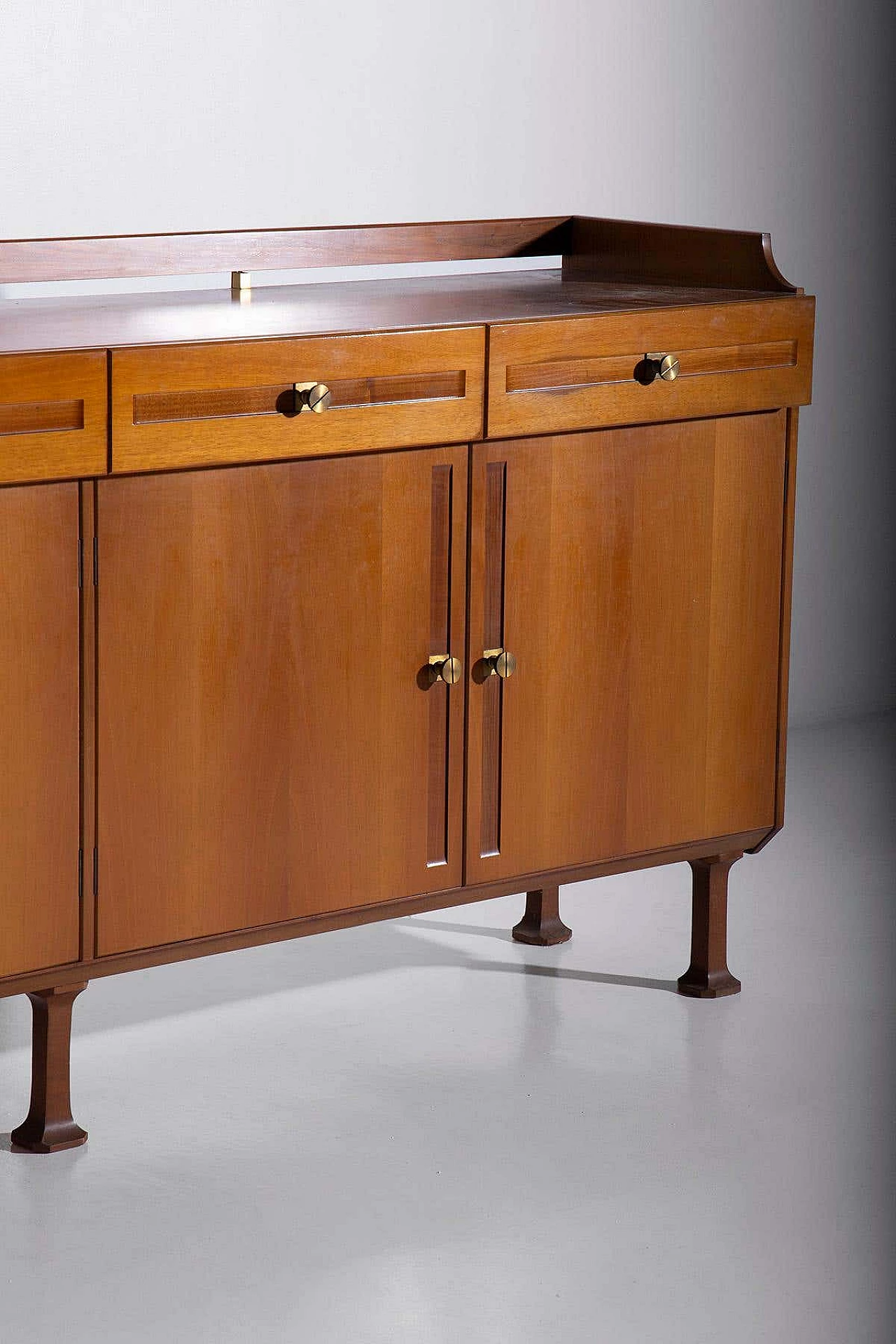 Walnut sideboard by Mobili d'arte Cantù, 1950s 13