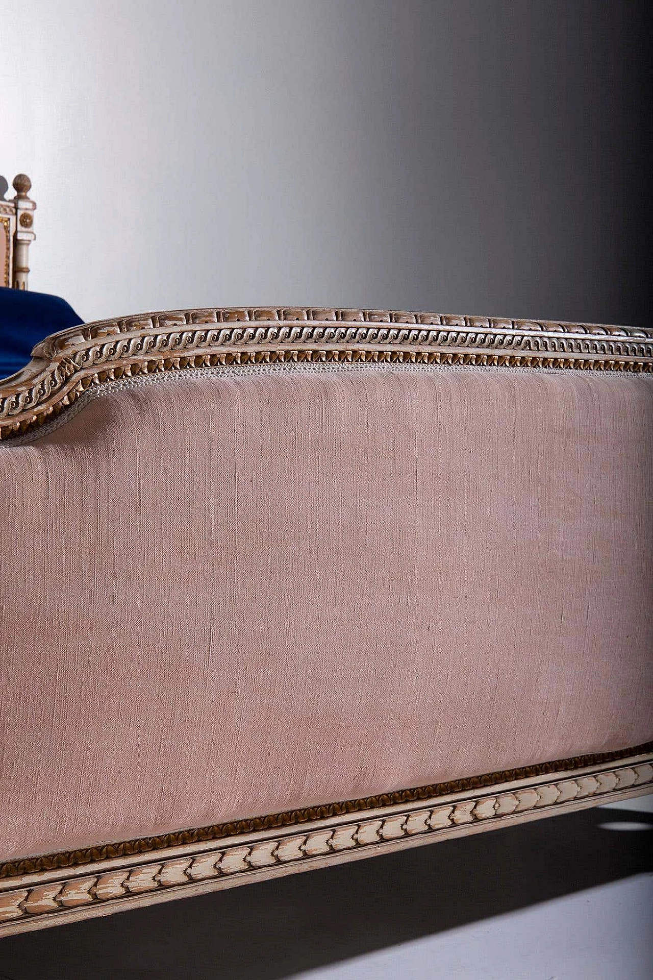 Gilded wood and fabric bed in 18th-century style, early 20th century 11
