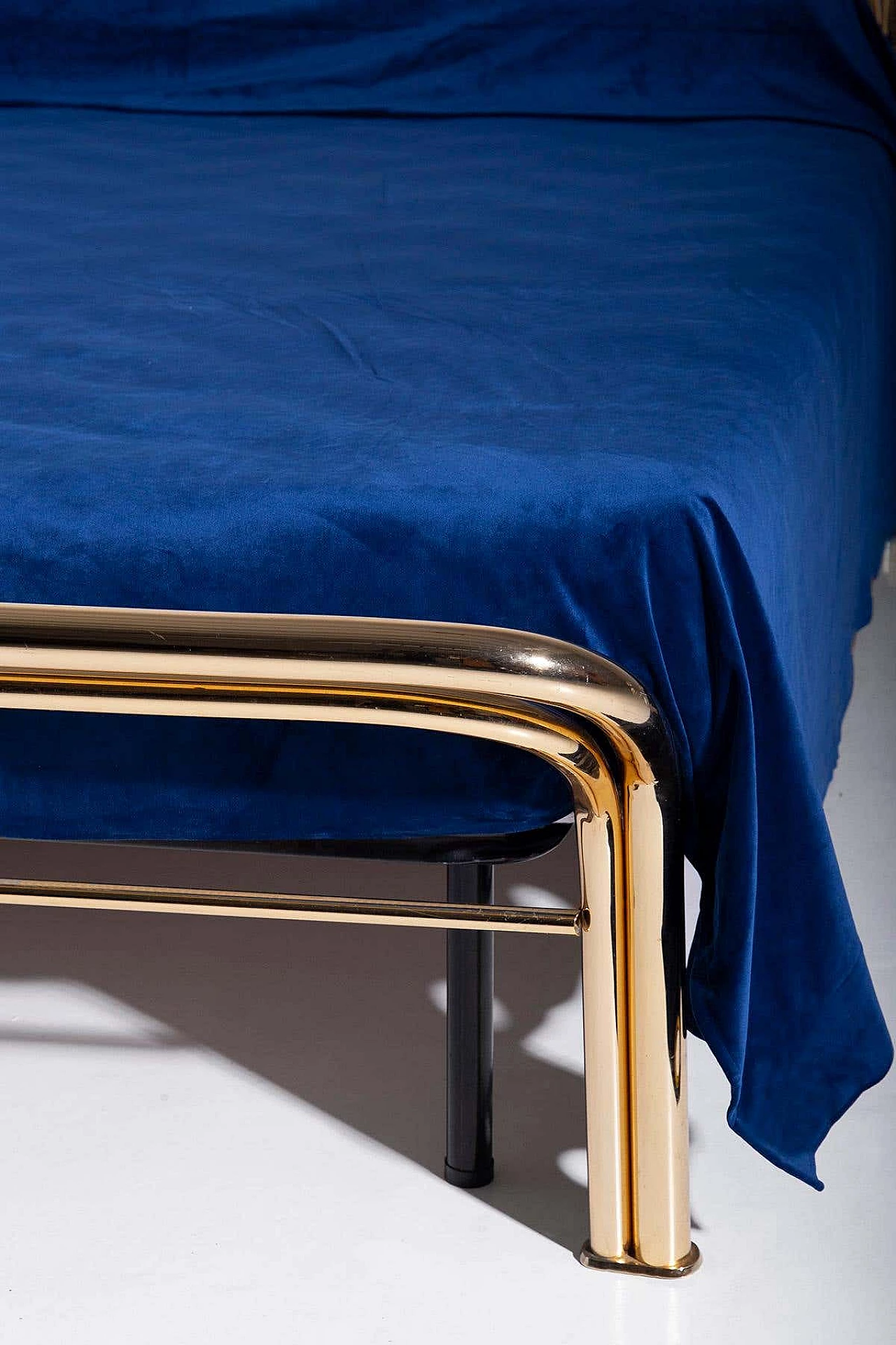 Brass bed by Luciano Frigerio, 1970s 7