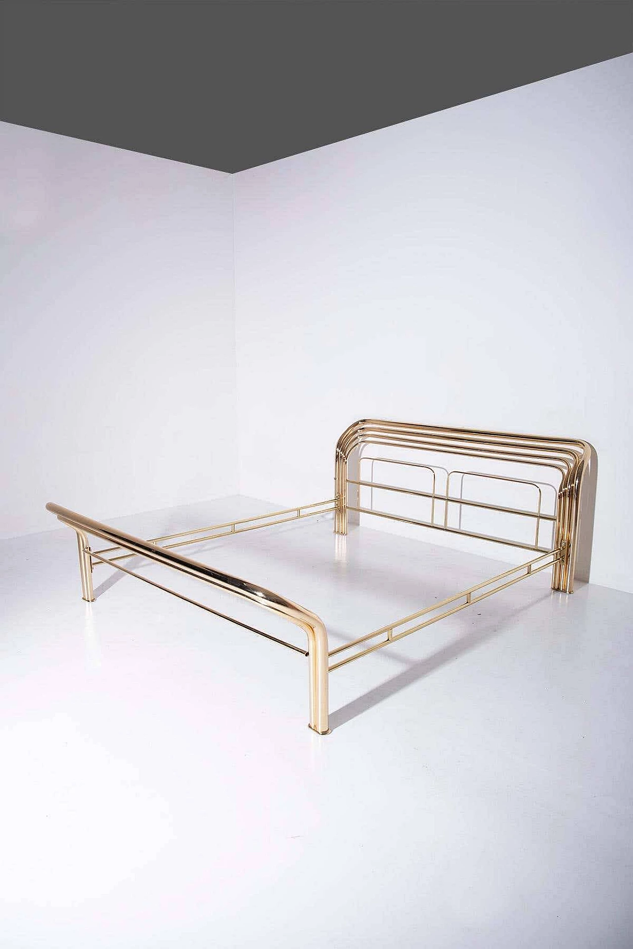 Brass bed by Luciano Frigerio, 1970s 9