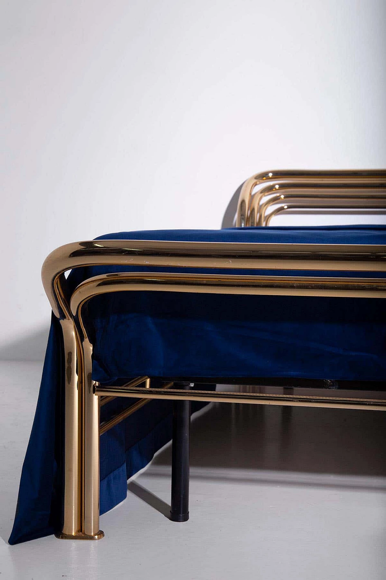 Brass bed by Luciano Frigerio, 1970s 14