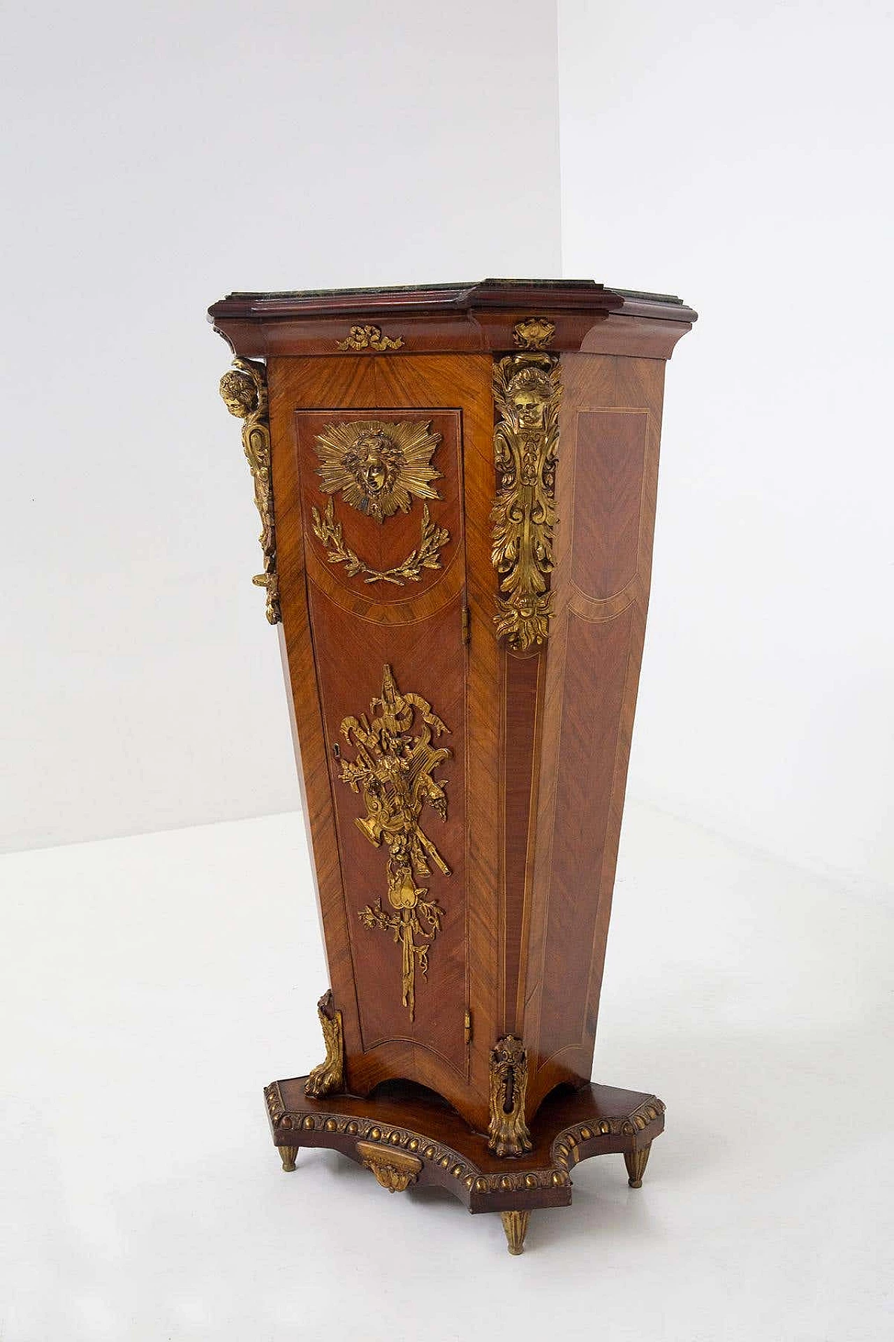 French wooden pedestal mounted in gilded bronze in Louis XVI style, early 20th century 14