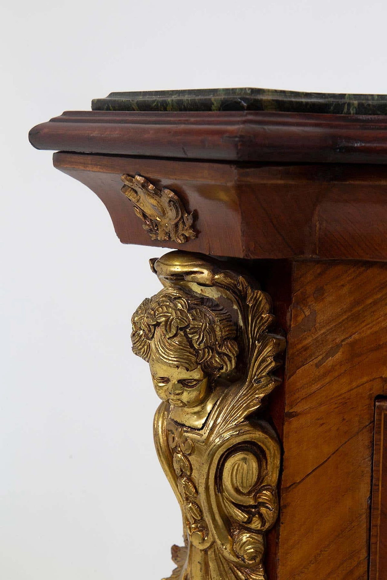 French wooden pedestal mounted in gilded bronze in Louis XVI style, early 20th century 16