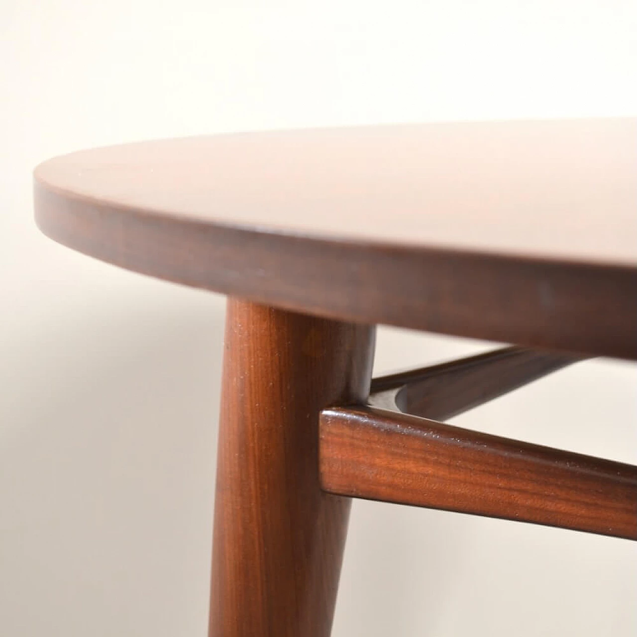 Round solid wood table with veneered top, 1958 1