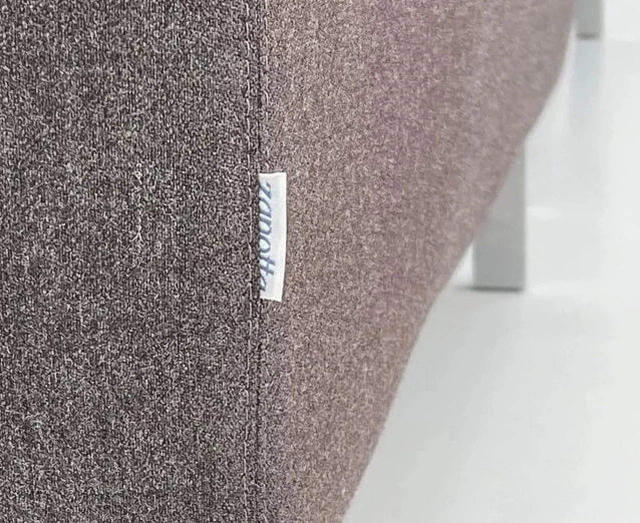 Greg sofa with pouf by EMAF Progetti for Zanotta 6