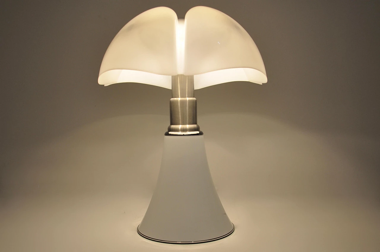 Pipistrello lamp by Gae Aulenti for Martinelli Luce, 1980s 3