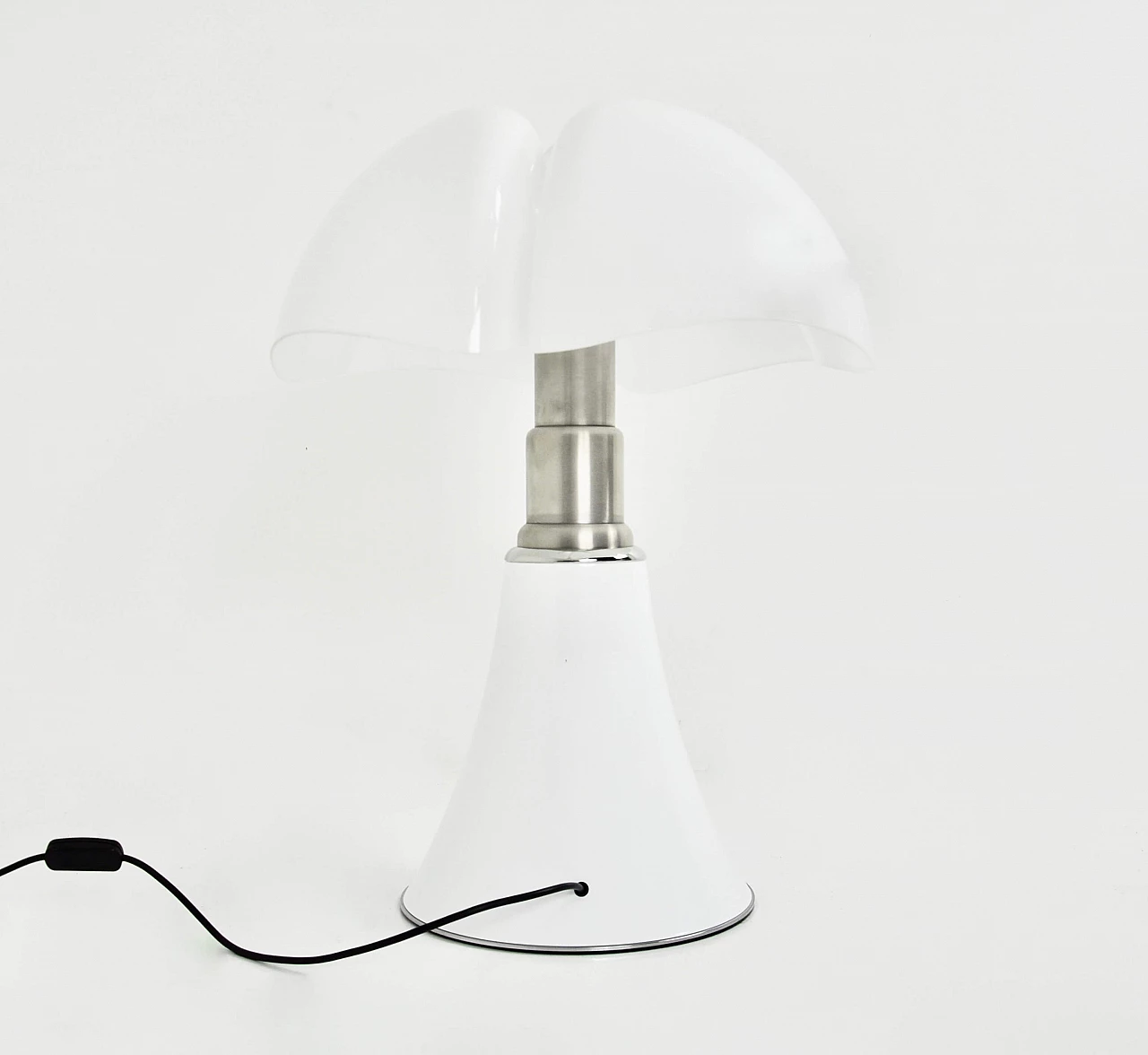 Pipistrello lamp by Gae Aulenti for Martinelli Luce, 1980s 9