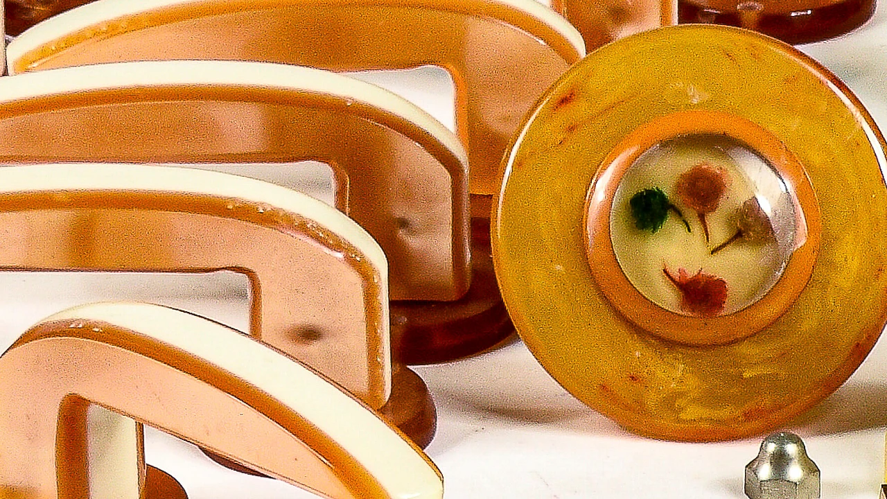 Bakelite door handles, mid-19th century 2