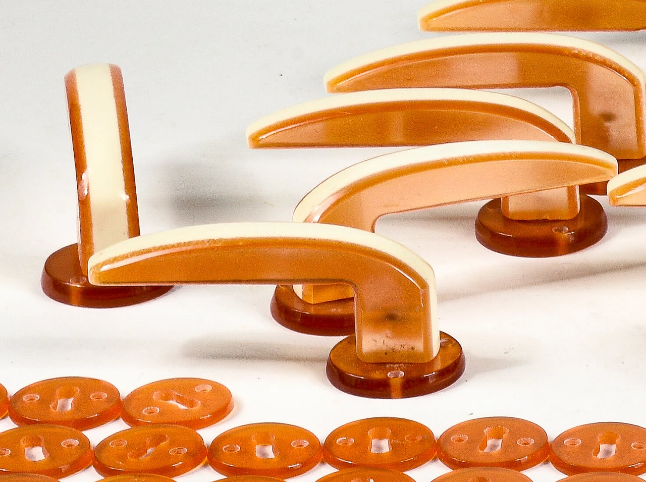 Bakelite door handles, mid-19th century 7