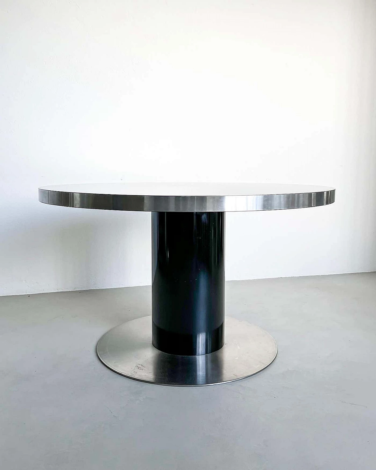 Space Age round lacquered wood and steel table by Willy Rizzo, 1970s 6